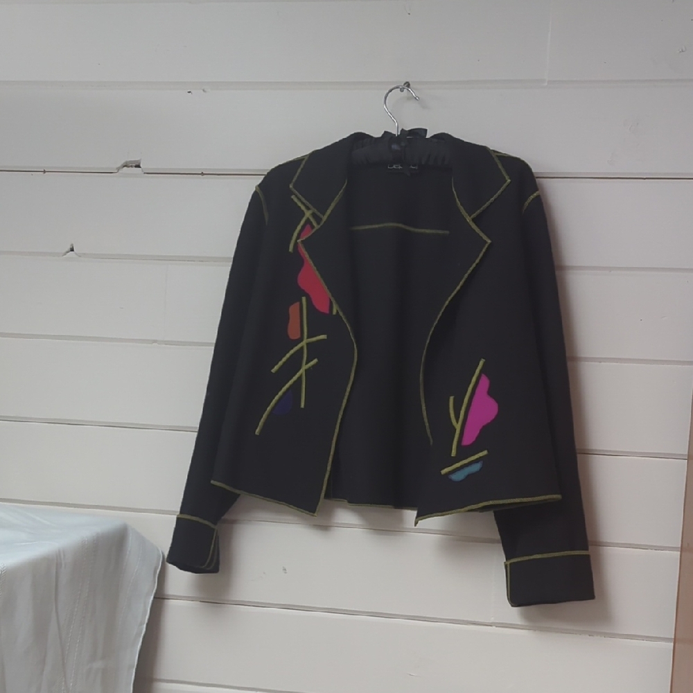 Chic Black Blazer with Vibrant Accents (XS,but fits way bigger)
